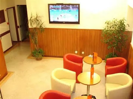Residencial Do Areeiro Otel Lisboa